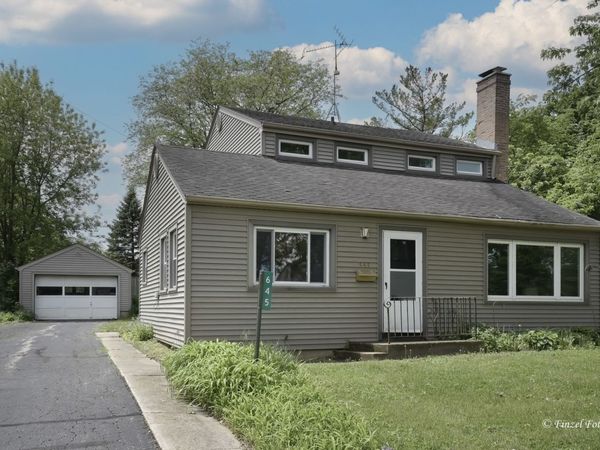 645 Pleasant Street , Woodstock, IL 60098