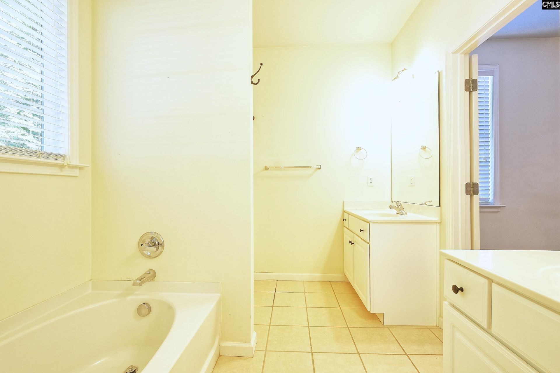 607 Harmon Street  Photo 35