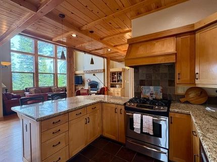515 Eagle Crest Dr, Lake Almanor, CA 96020 Photo