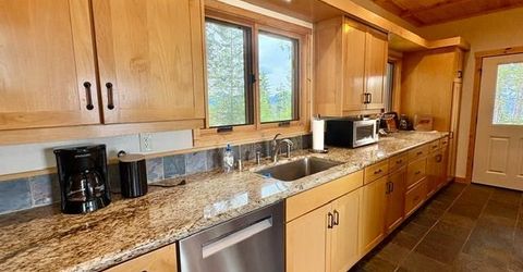 515 Eagle Crest Dr, Lake Almanor, CA 96020 Photo