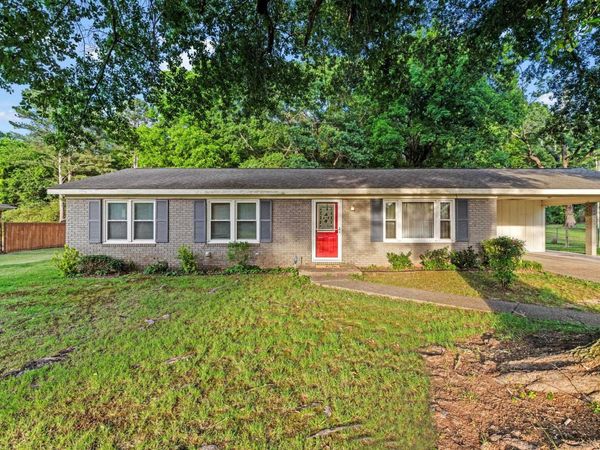 110 Audubon Ave, Florence, AL 35633
