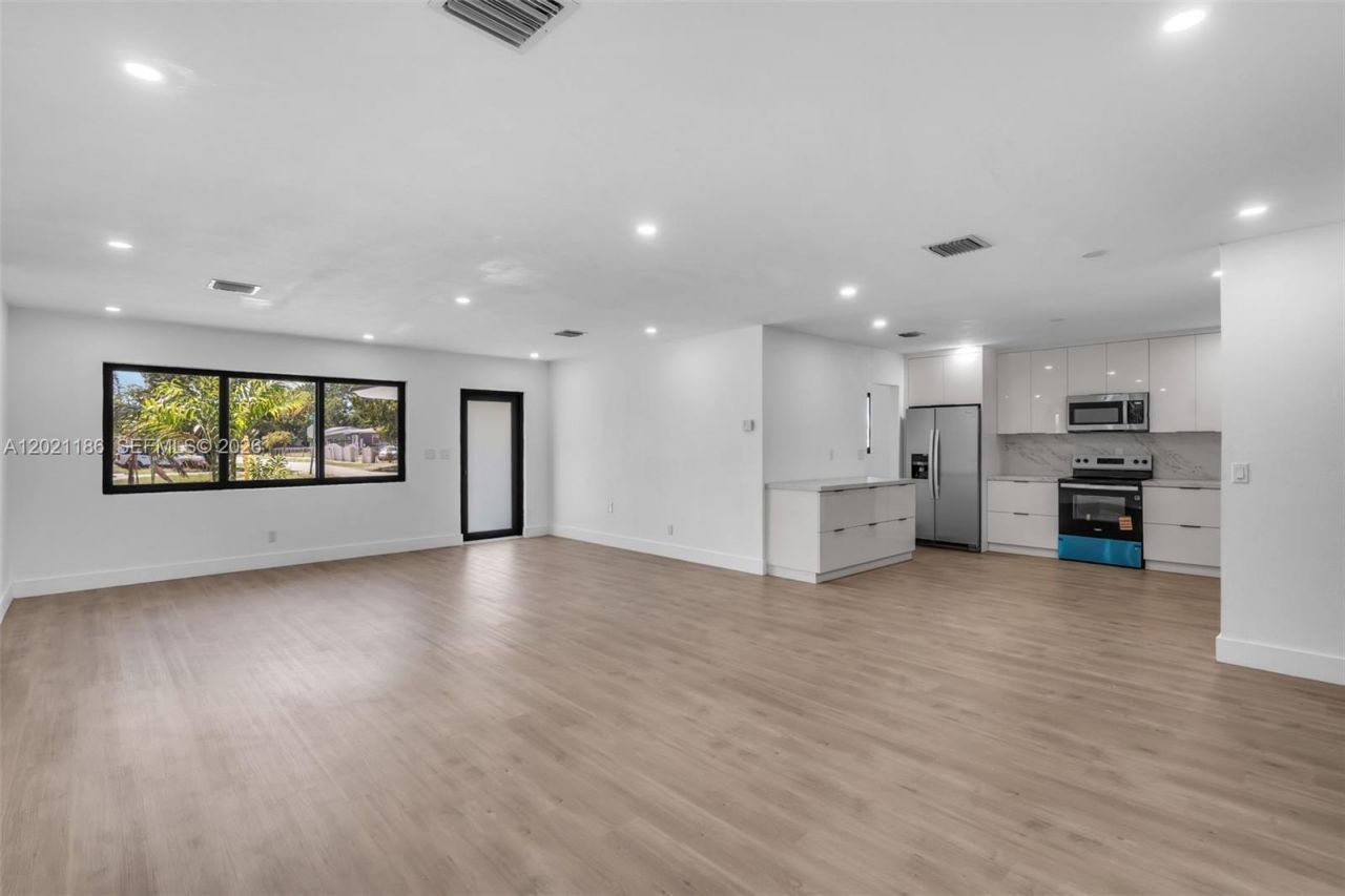 8841 NW 14th Ave , Miami, FL 33147 Photo