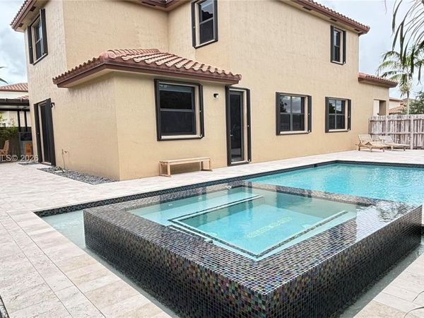 157 NE 25th Ave, Homestead, FL 33033