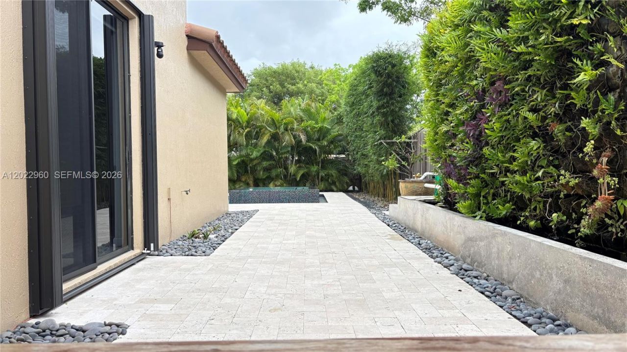 157 NE 25th Ave, Homestead, FL 33033 Photo