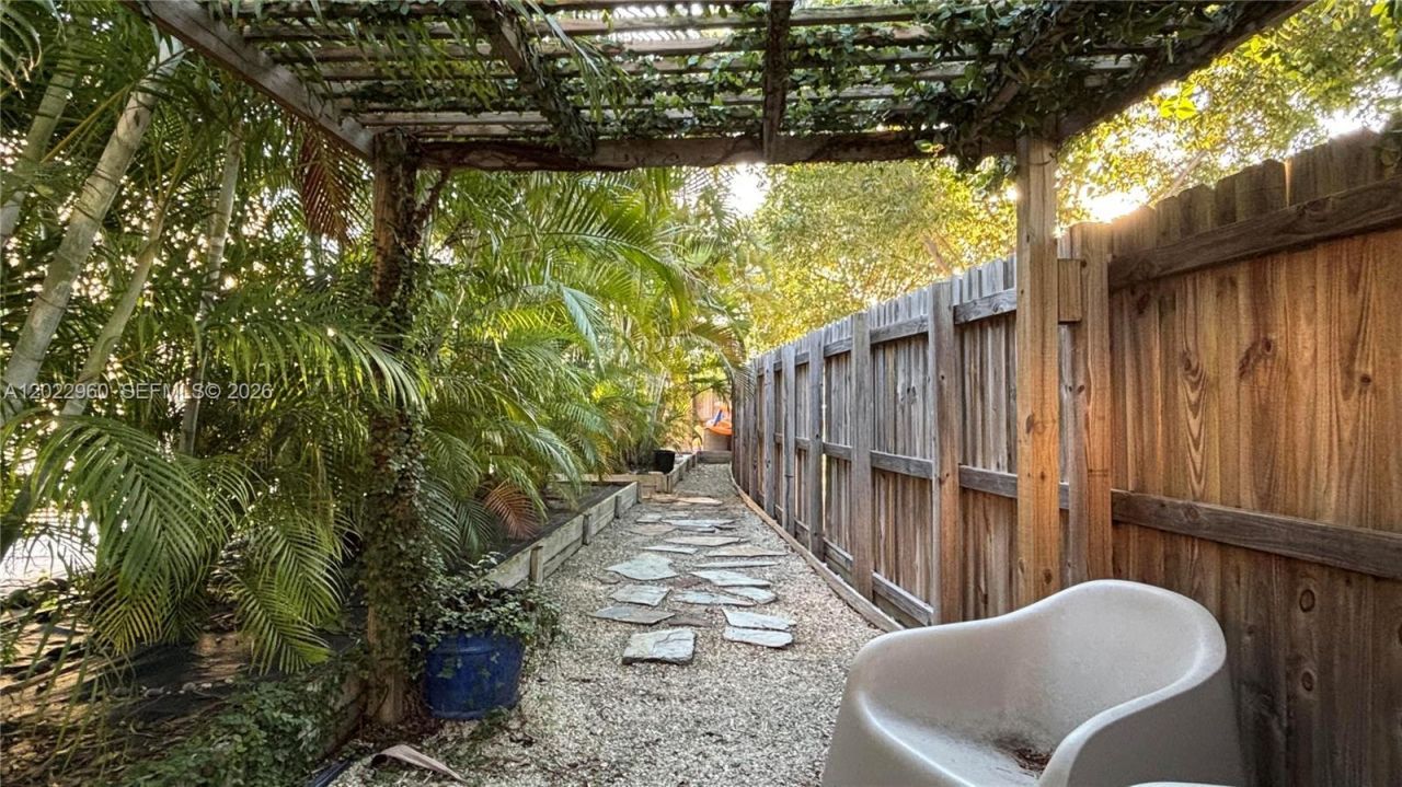 157 NE 25th Ave, Homestead, FL 33033 Photo