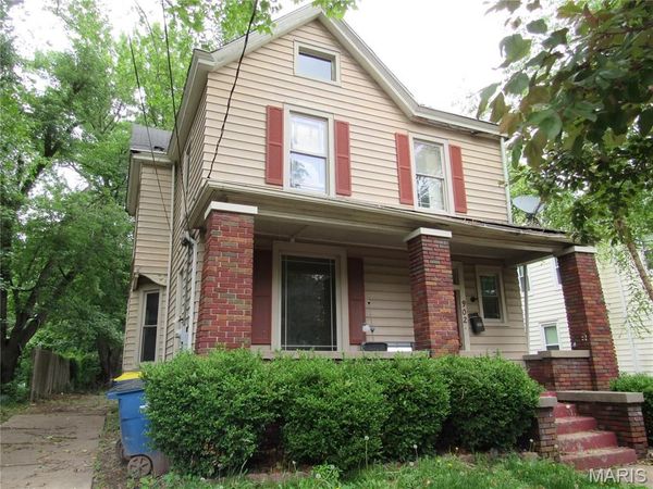 902 Royal Street , Alton, IL 62002