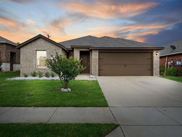 816 Willow Lane , Royse City, TX 75189