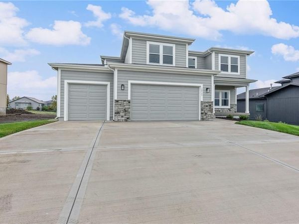18725 W 193rd Street, Spring Hill, KS 66083