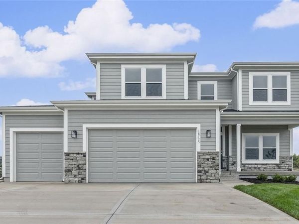 18725 W 193rd Street, Spring Hill, KS 66083