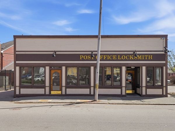 124 Gorham St, Lowell, MA 01852