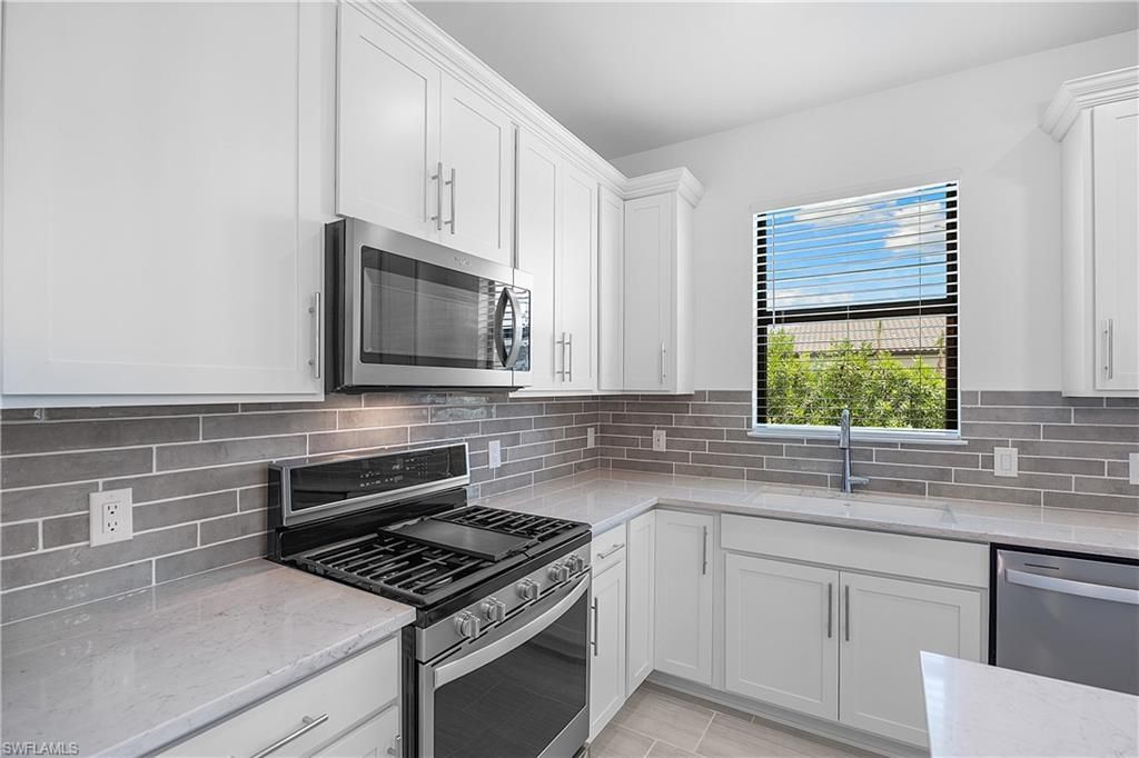 20549 Pebble Glen Dr, Estero, FL 33928 Photo