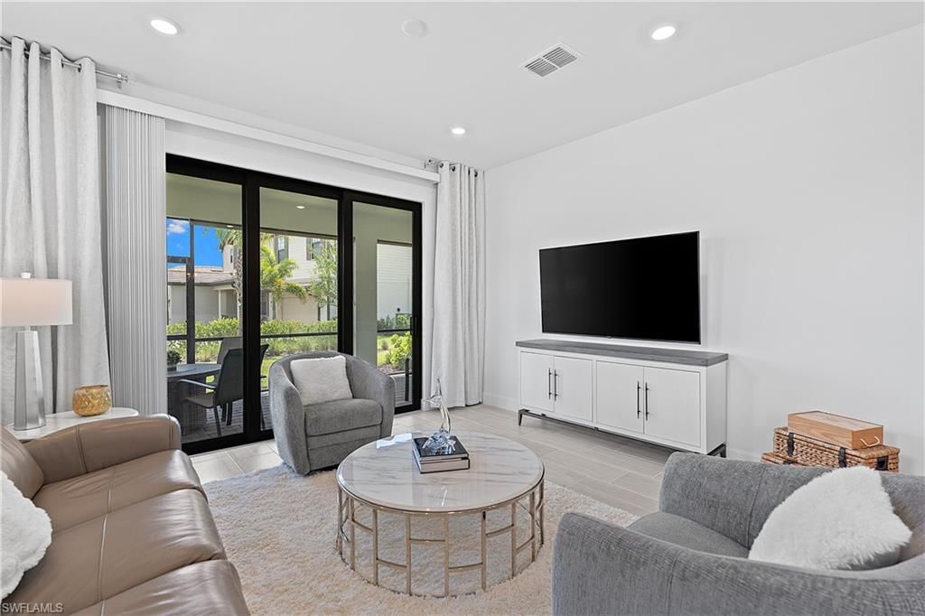 20549 Pebble Glen Dr, Estero, FL 33928 Photo