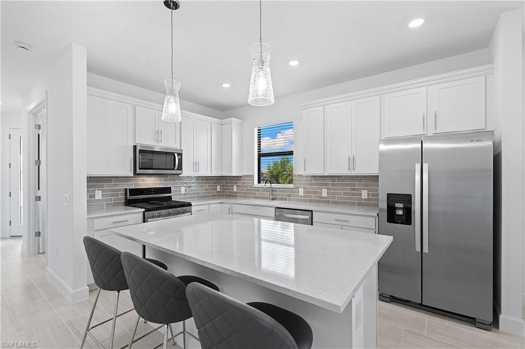 20549 Pebble Glen Dr, Estero, FL 33928 Photo