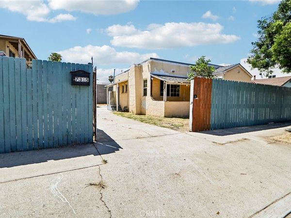 7315 Woodley, Van Nuys, CA 91406