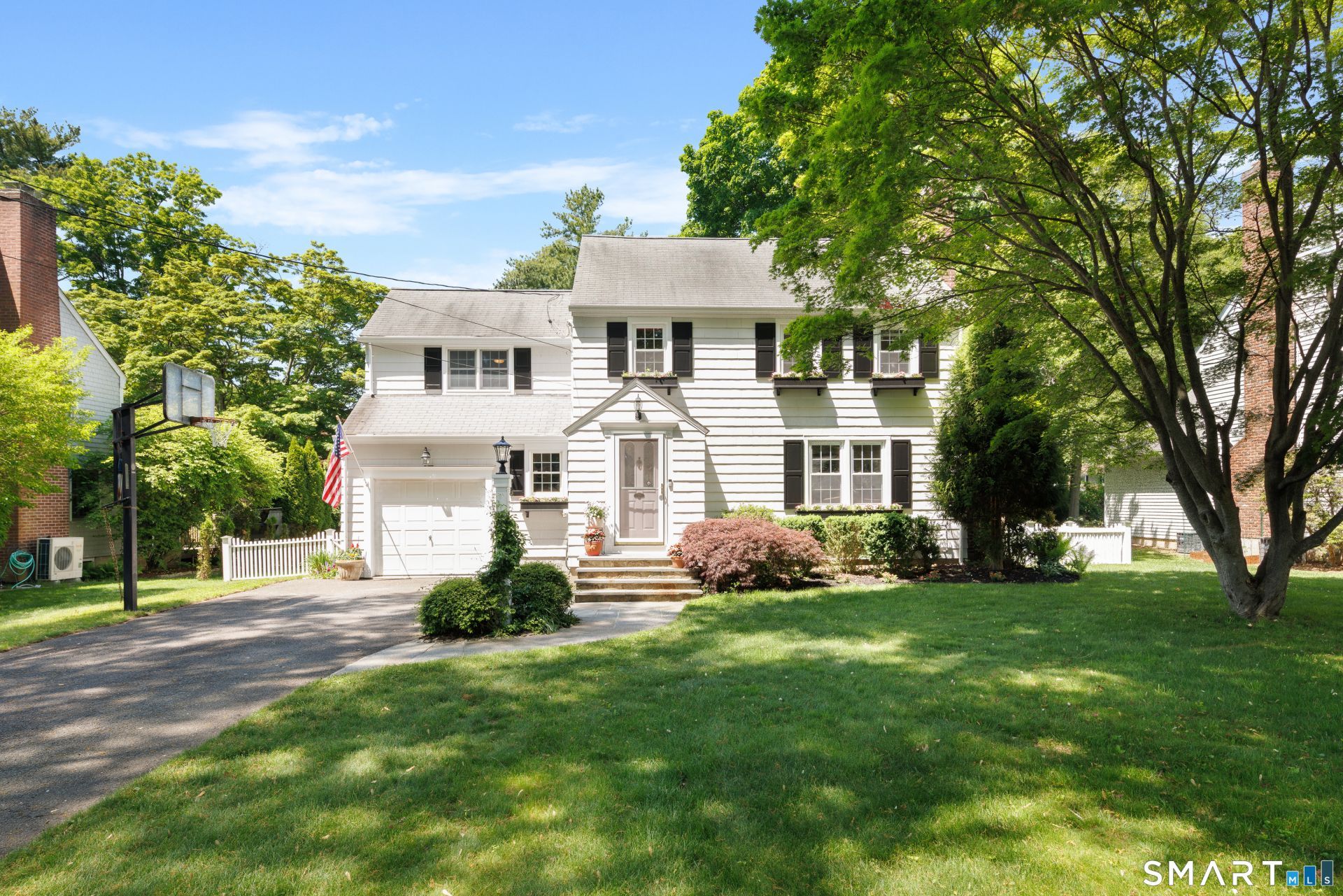 179 Lawrence, Fairfield, CT 06824 Main Photo
