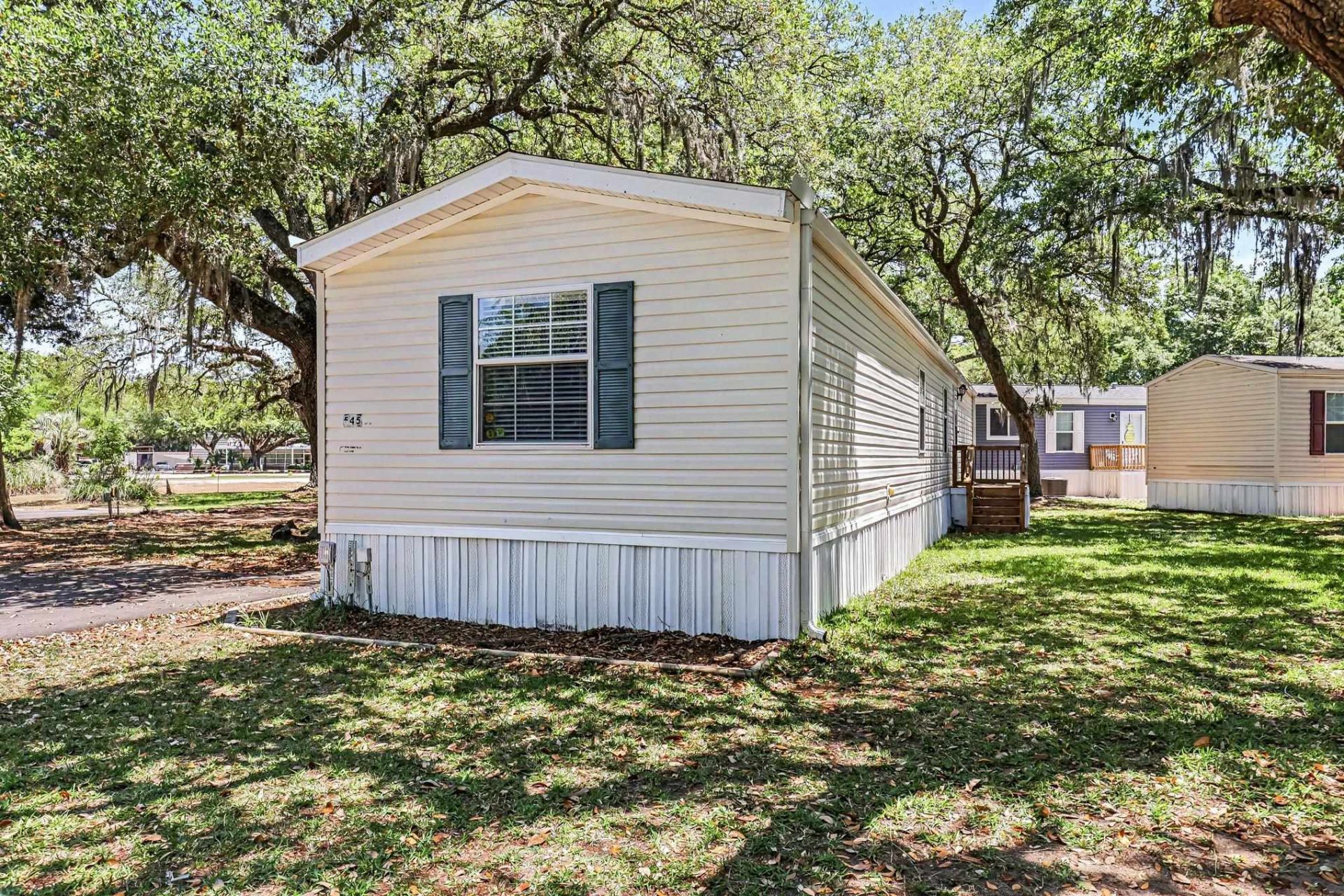 545 Eden Ave.  Photo 25