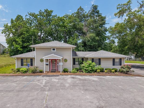 101 Mimosa St., Booneville, MS 38829