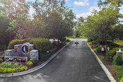 258 Creek Harbour Circle photo 4