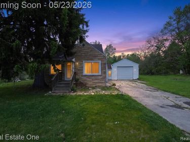 28304 Eton Street, Westland, MI 48186
