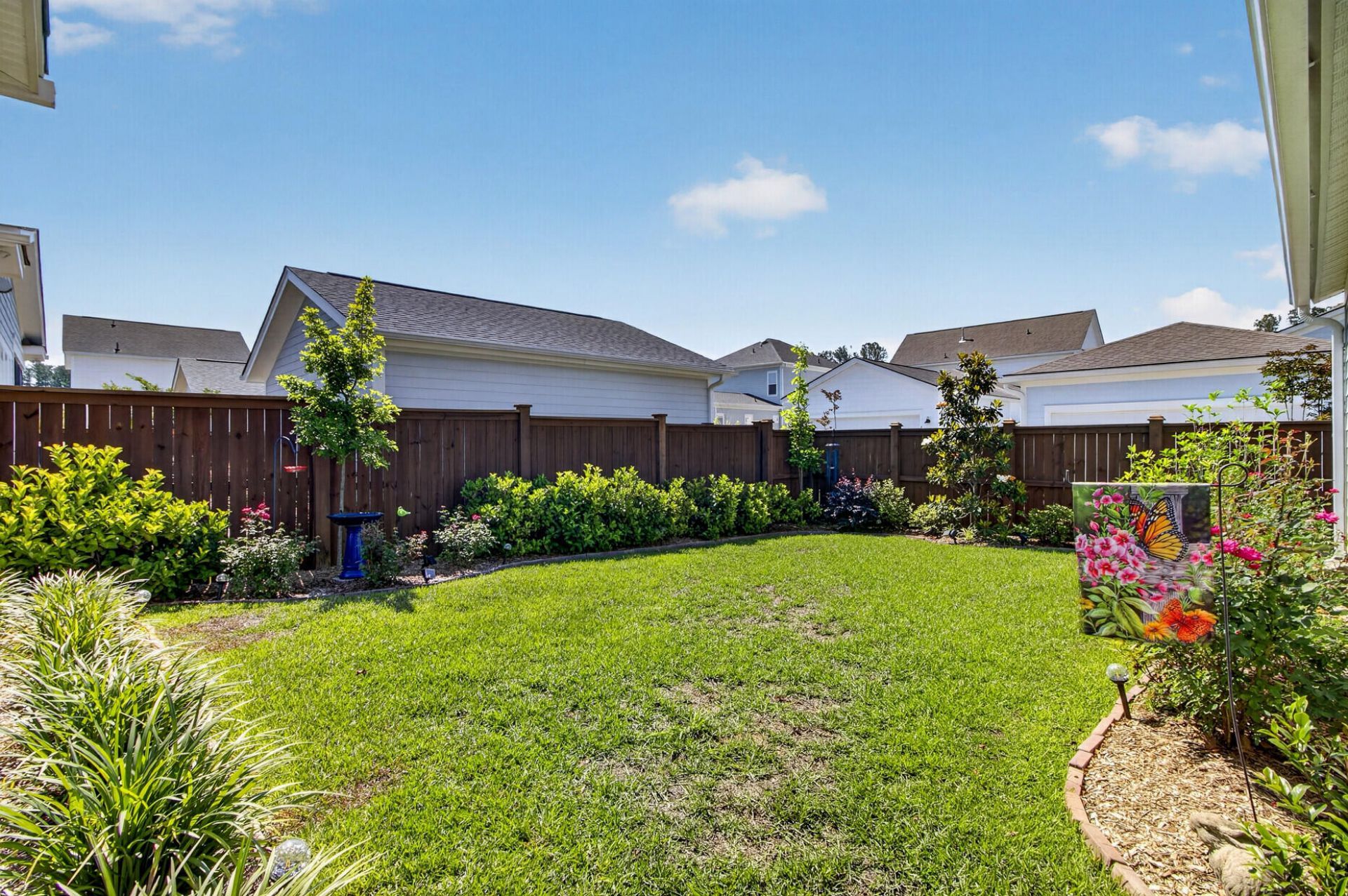 691 Blueway Avenue Photo 46