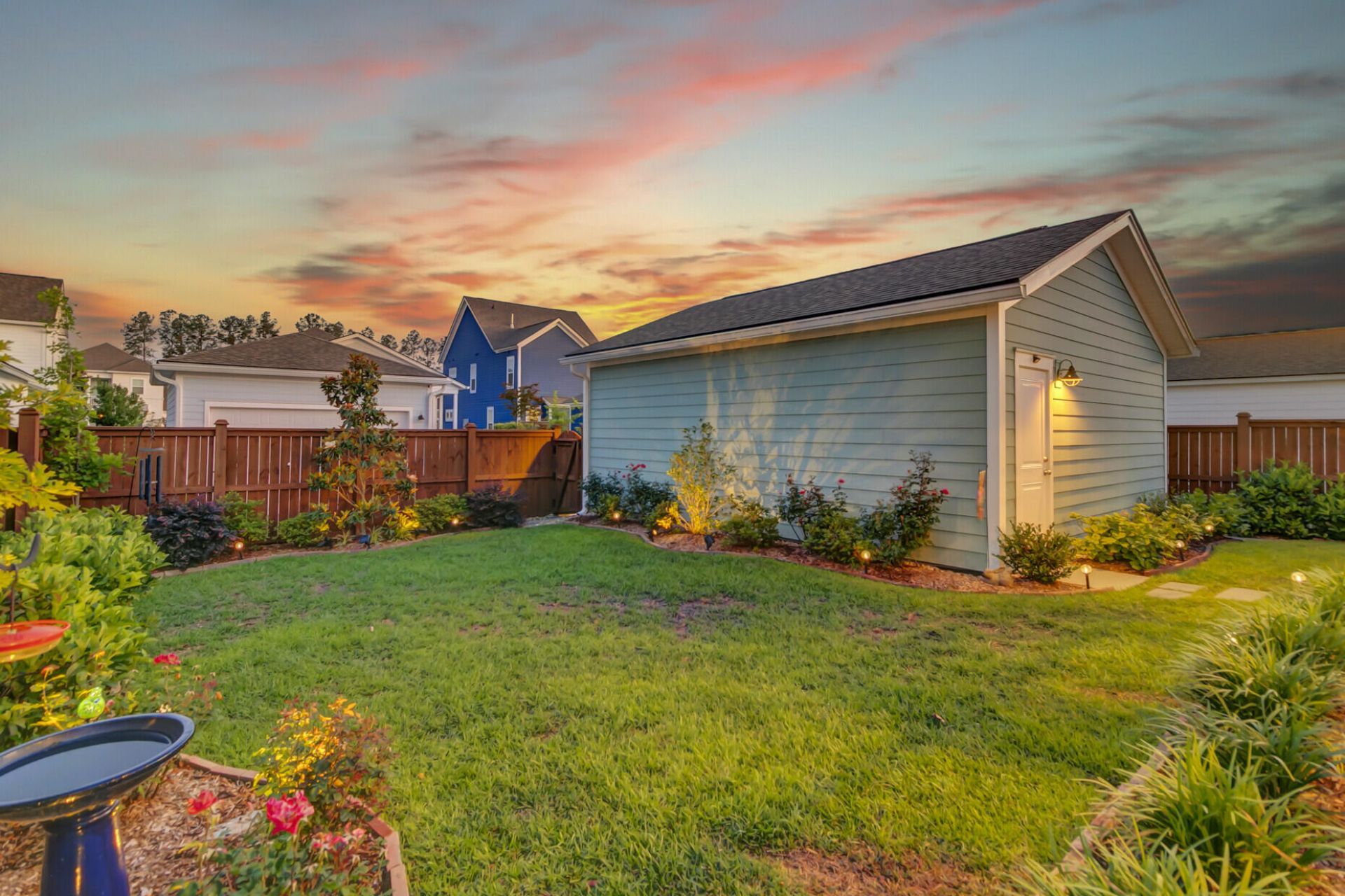 691 Blueway Avenue Photo 47