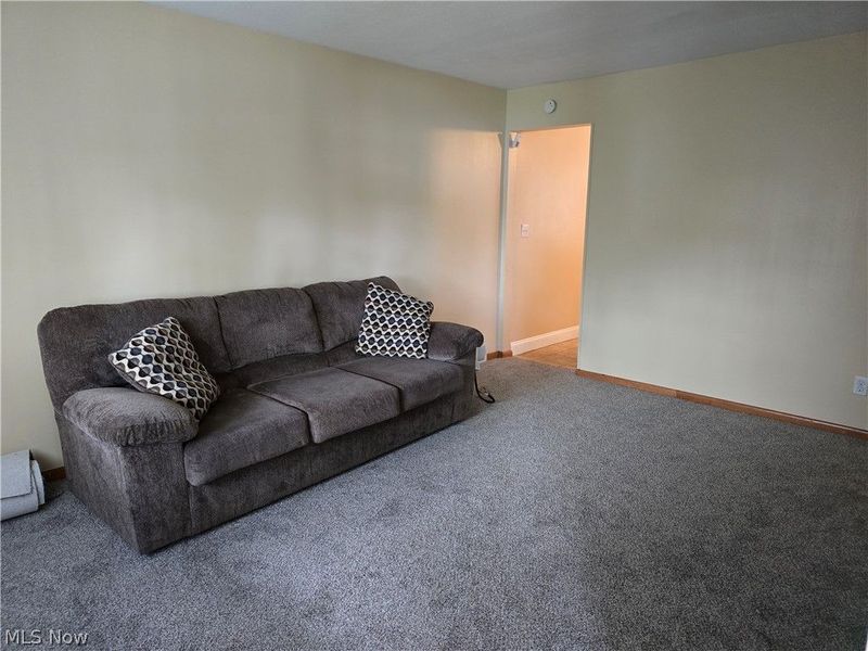 16200 Edgewood Court, Maple Heights, OH 44137 Photo 2