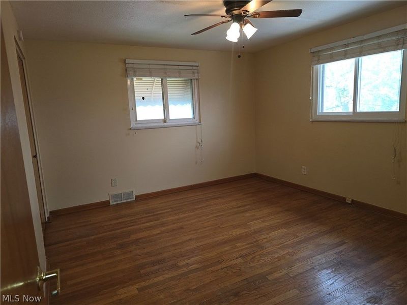 16200 Edgewood Court, Maple Heights, OH 44137 Photo 8