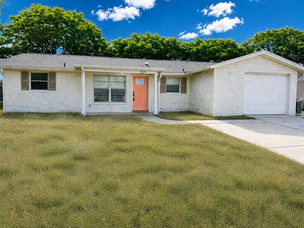 9304 SAINT REGIS LANE , PORT RICHEY, FL 34668