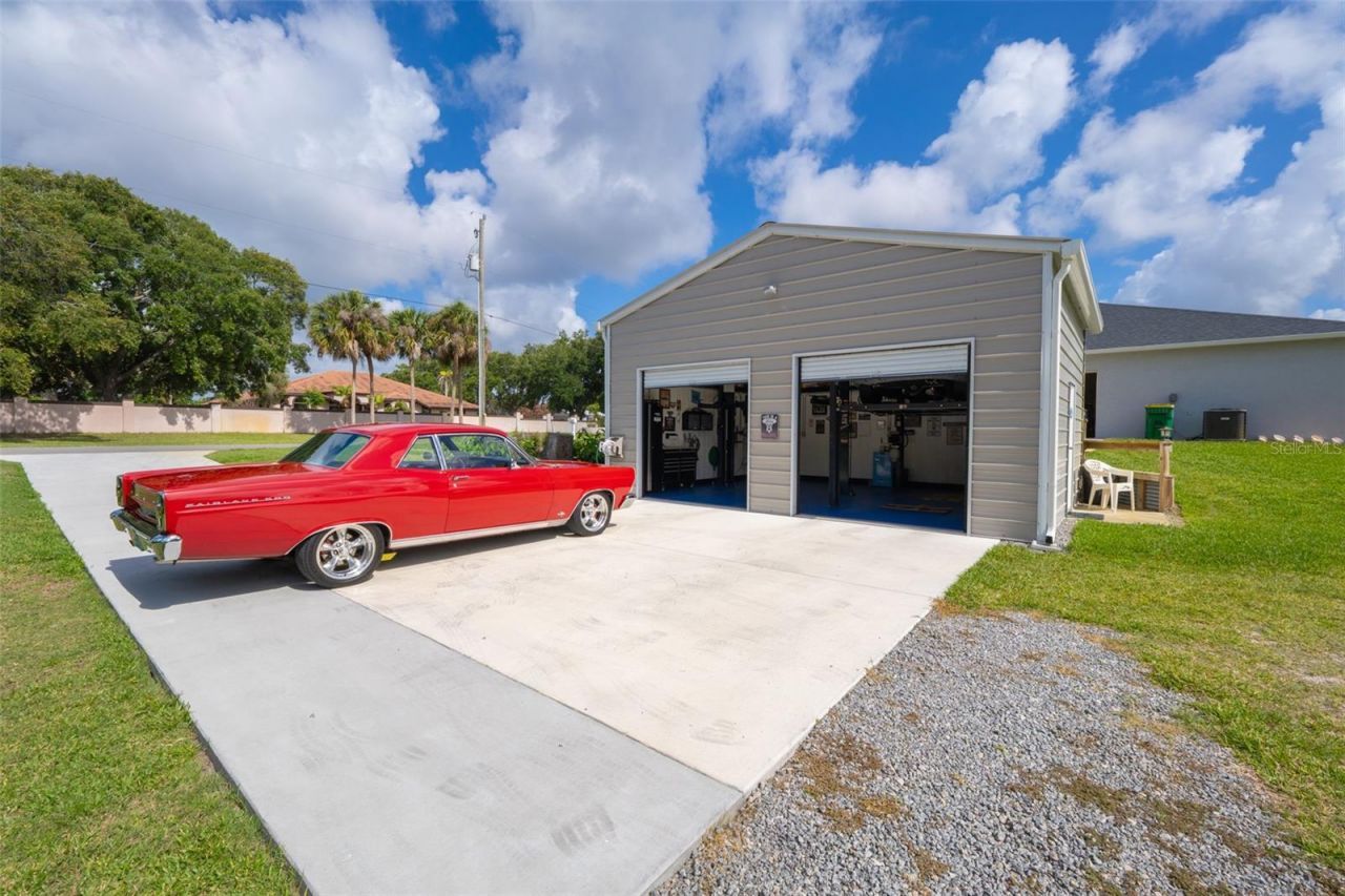 2970 N Tropical Trail, Merritt Island, FL 32953 Photo