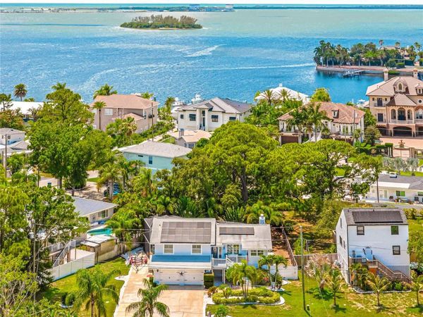 201 LAGOON DRIVE, PALM HARBOR, FL 34683