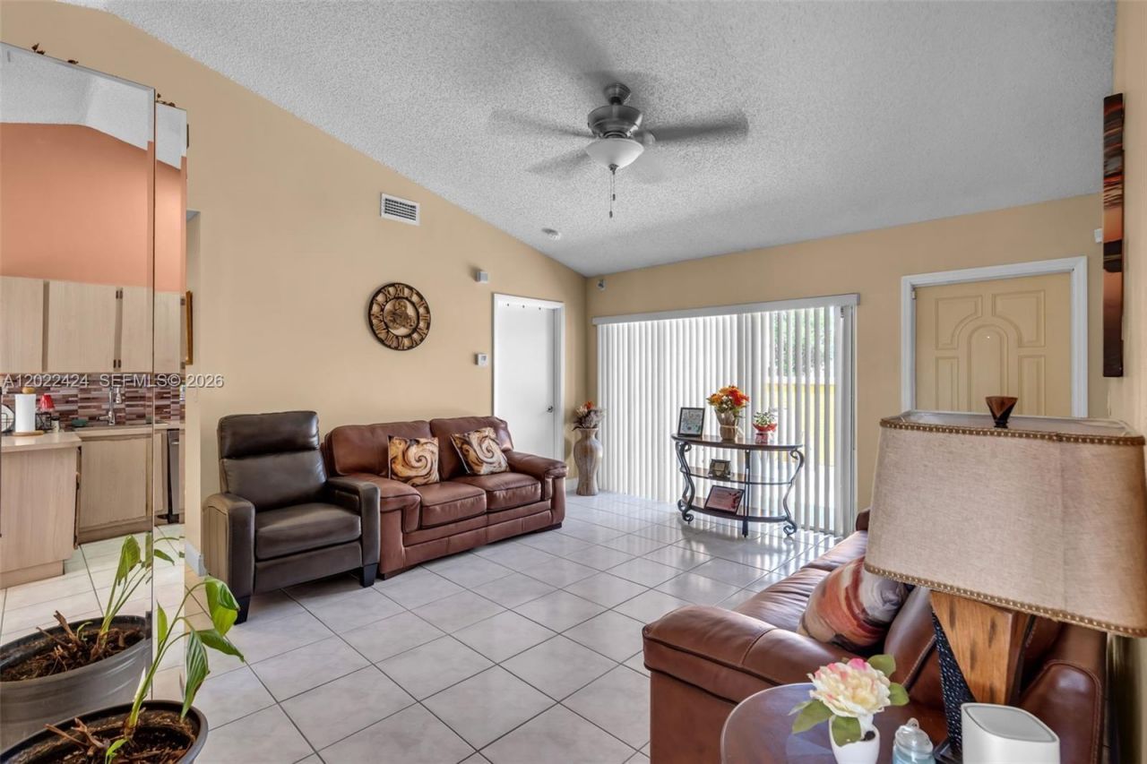 20370 NW 32nd Ave , Miami Gardens, FL 33056 Photo