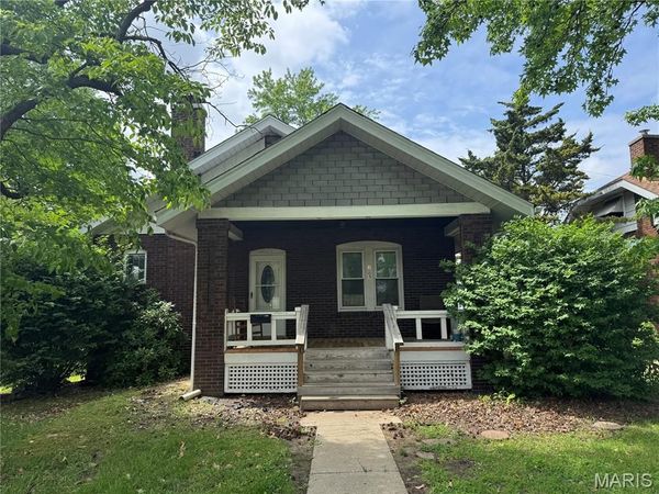 1009 E B Street, Belleville, IL 62220