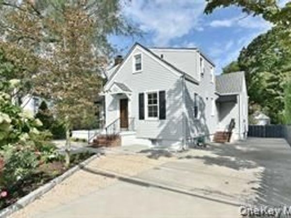32 Franklin Avenue , Sea Cliff, NY 11579