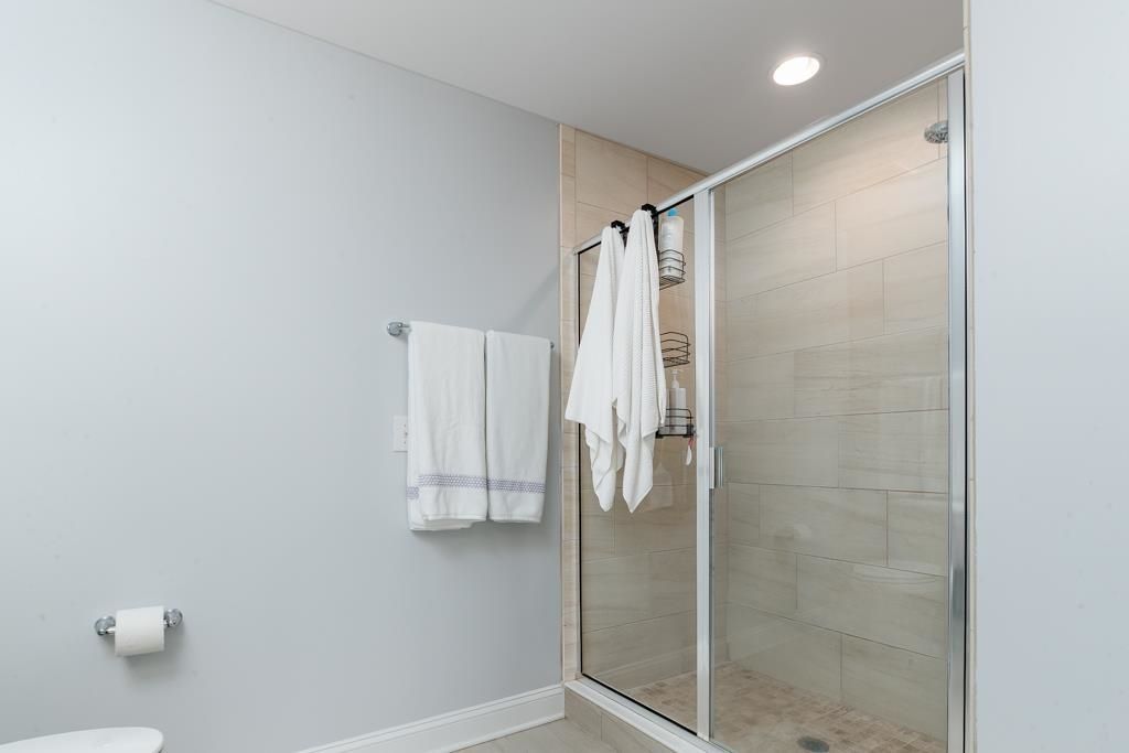 2406 Kings Bay Dr.  Photo 16