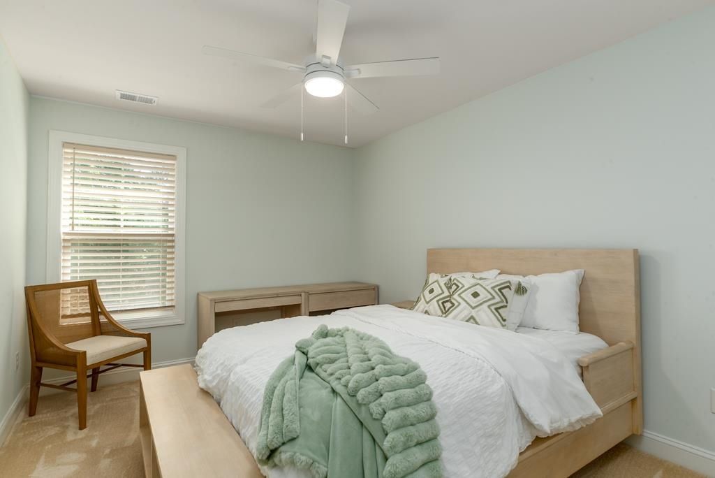2406 Kings Bay Dr.  Photo 21