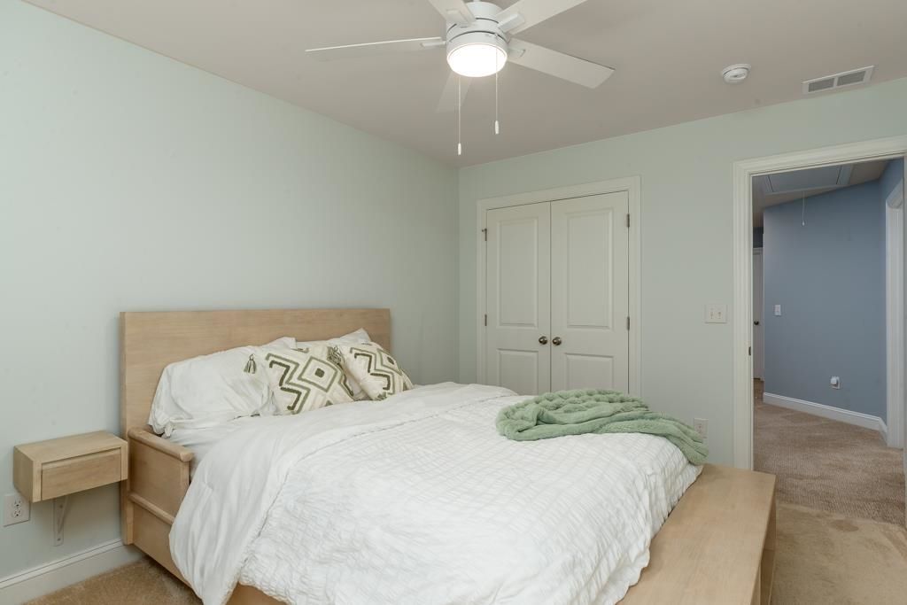 2406 Kings Bay Dr.  Photo 22