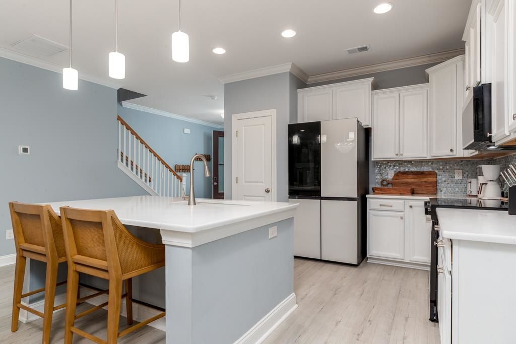 2406 Kings Bay Dr.  Photo 6