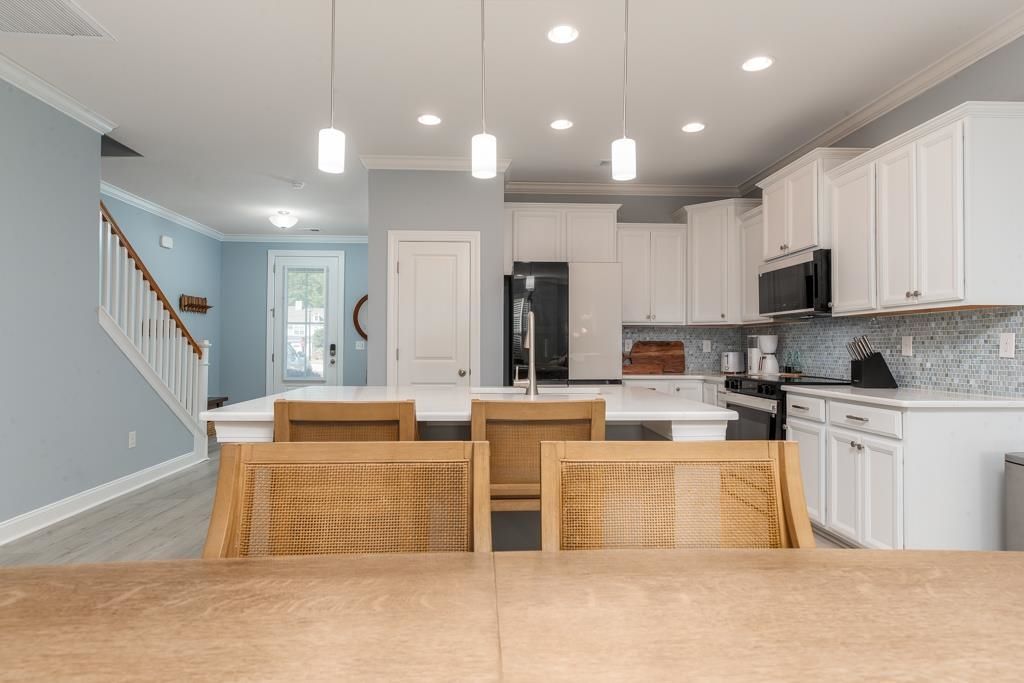 2406 Kings Bay Dr.  Photo 7