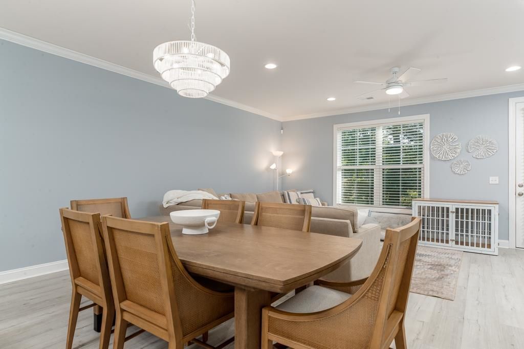2406 Kings Bay Dr.  Photo 9