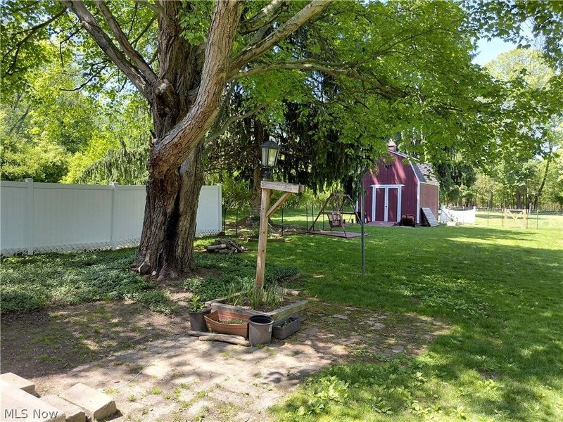 7489 Van Ness Avenue, Hubbard, OH 44425 Photo 11