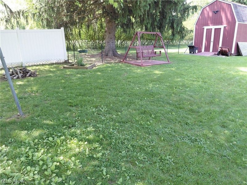7489 Van Ness Avenue, Hubbard, OH 44425 Photo 6