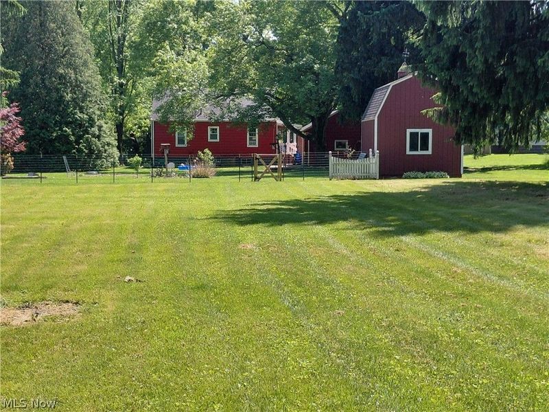 7489 Van Ness Avenue, Hubbard, OH 44425 Photo 9
