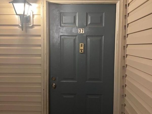 37 Fisher Dr, Franklin, NJ 08823
