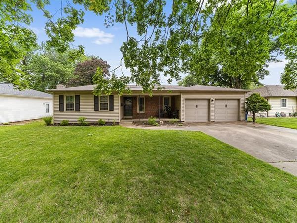 5216 Bond Street, Shawnee, KS 66203