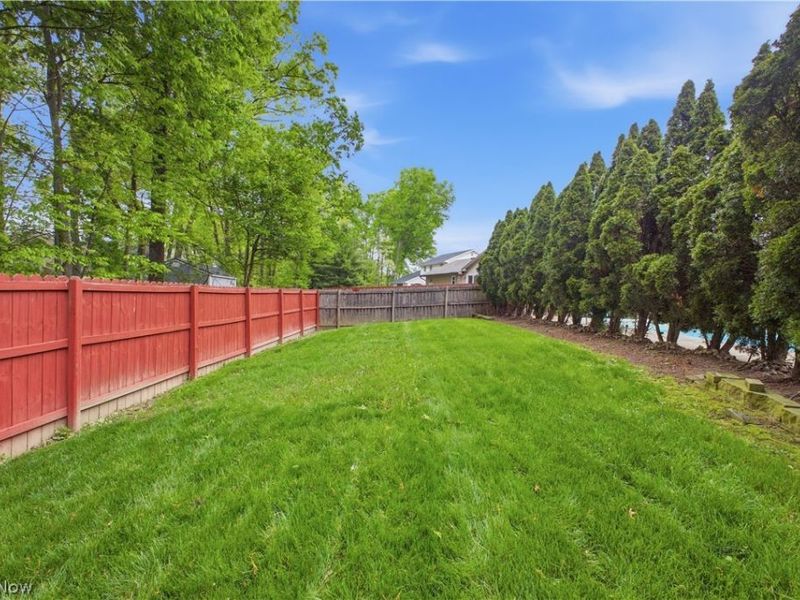 1208 Cedarwood Drive, Mineral Ridge, OH 44440 Photo 26