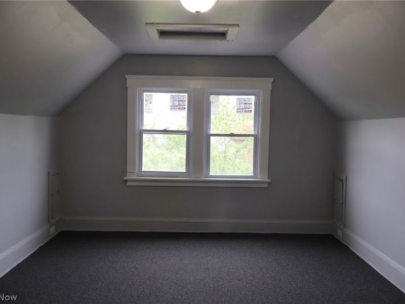 13302 Beachwood Avenue, Cleveland, OH 44105 Photo 24