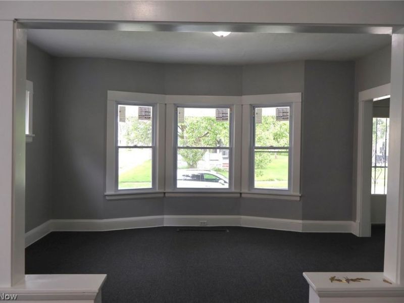 13302 Beachwood Avenue, Cleveland, OH 44105 Photo 3