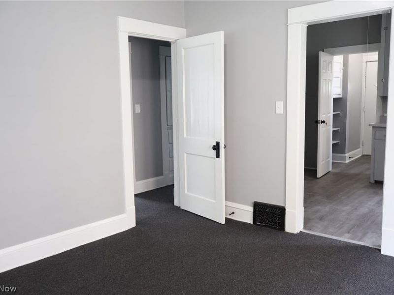 13302 Beachwood Avenue, Cleveland, OH 44105 Photo 8