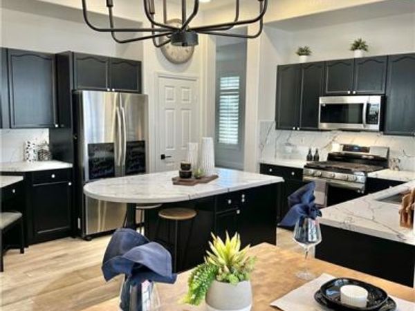 20 CHATEAU WHISTLER Court , Las Vegas, NV 89148