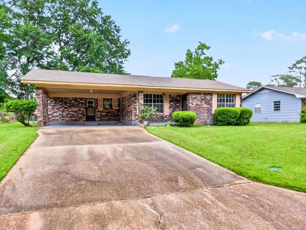 310 Vernon Dahmer Dr., Hattiesburg, MS 39401